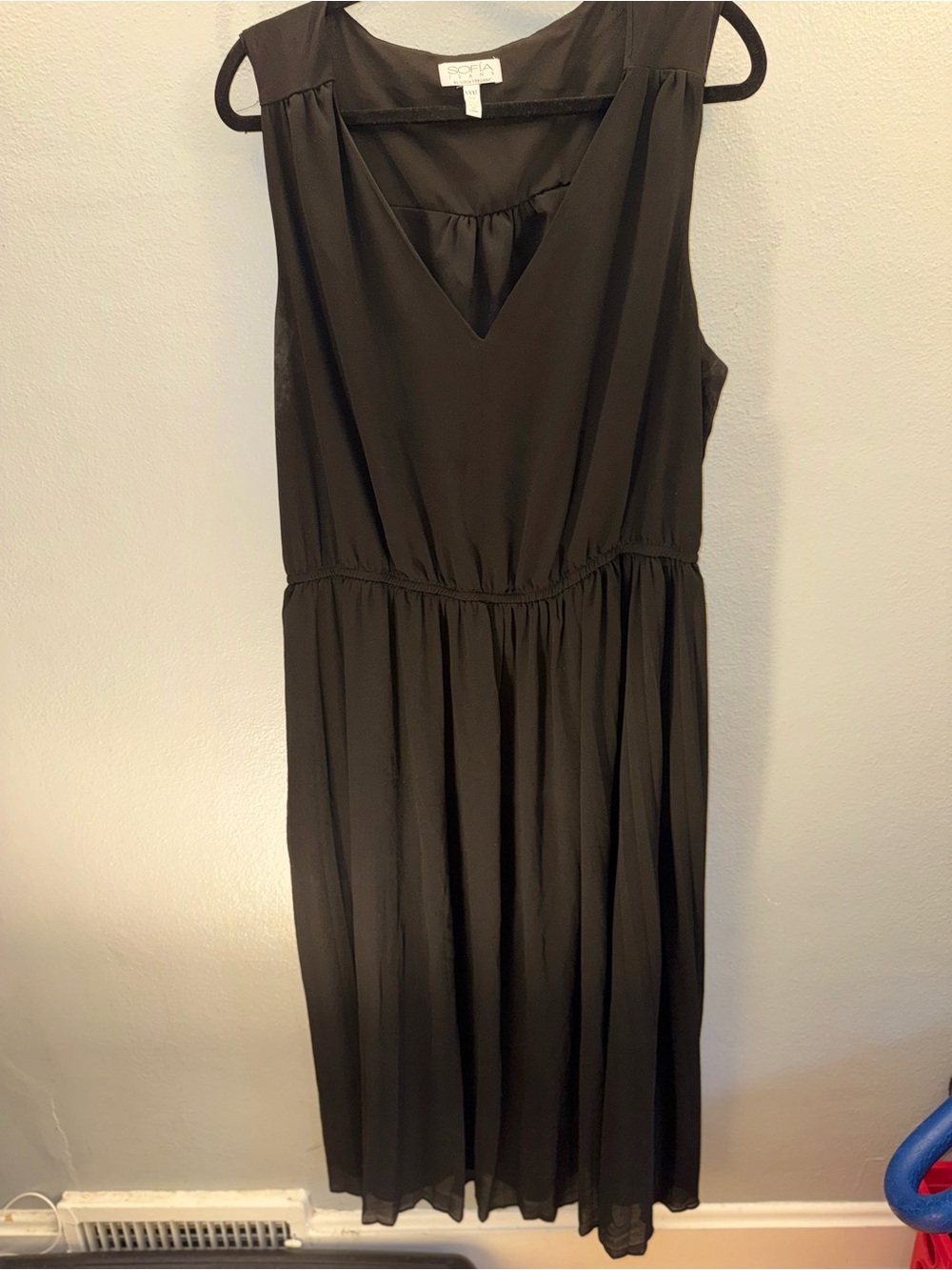 sofia by sofia vergara Black V-Neck Sleeveless Gathered Waist Dress - Picture 3 of 5
